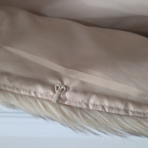 Topshop faux Fur  Cream/ BlackVest - so comfortable and amazing condition!Size 8 - Picture 4 of 8